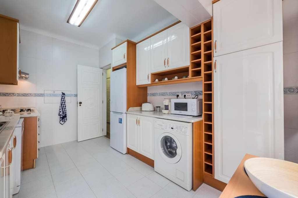 Apart Lisboa Confortavel 2 Quartos Com Terraco 奥迪韦拉什 外观 照片