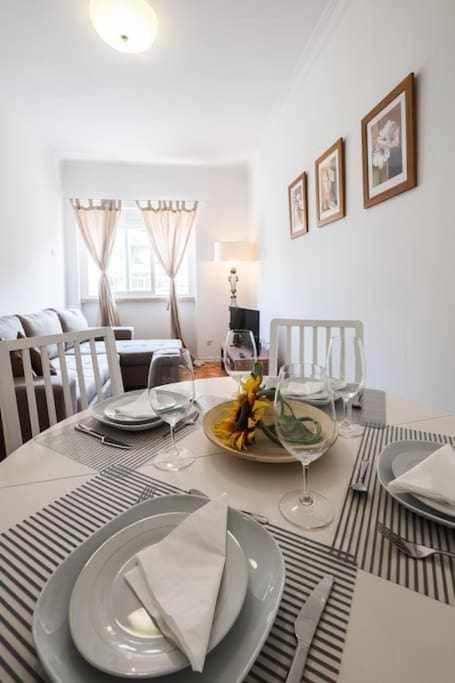 Apart Lisboa Confortavel 2 Quartos Com Terraco 奥迪韦拉什 外观 照片