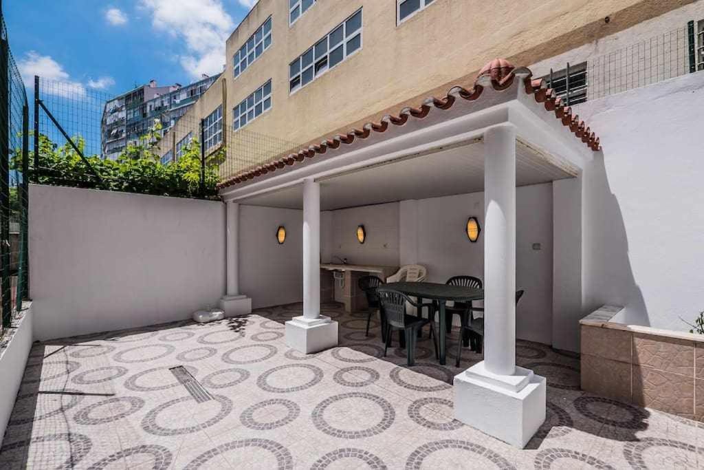 Apart Lisboa Confortavel 2 Quartos Com Terraco 奥迪韦拉什 外观 照片