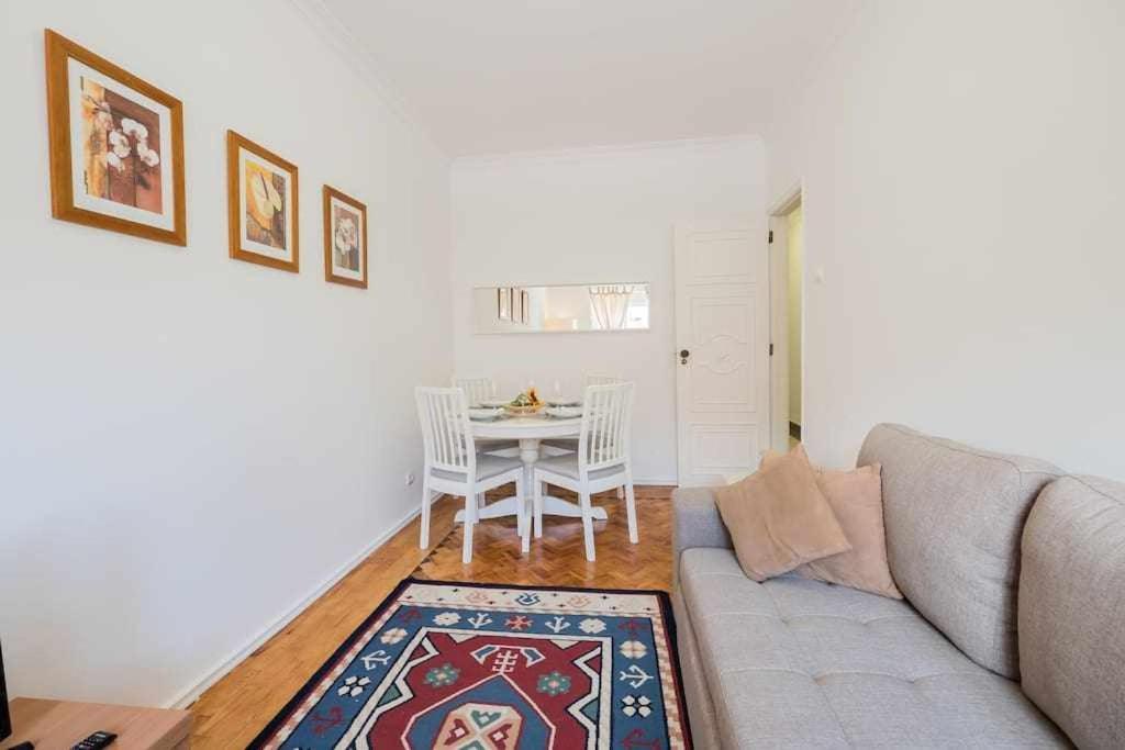 Apart Lisboa Confortavel 2 Quartos Com Terraco 奥迪韦拉什 外观 照片