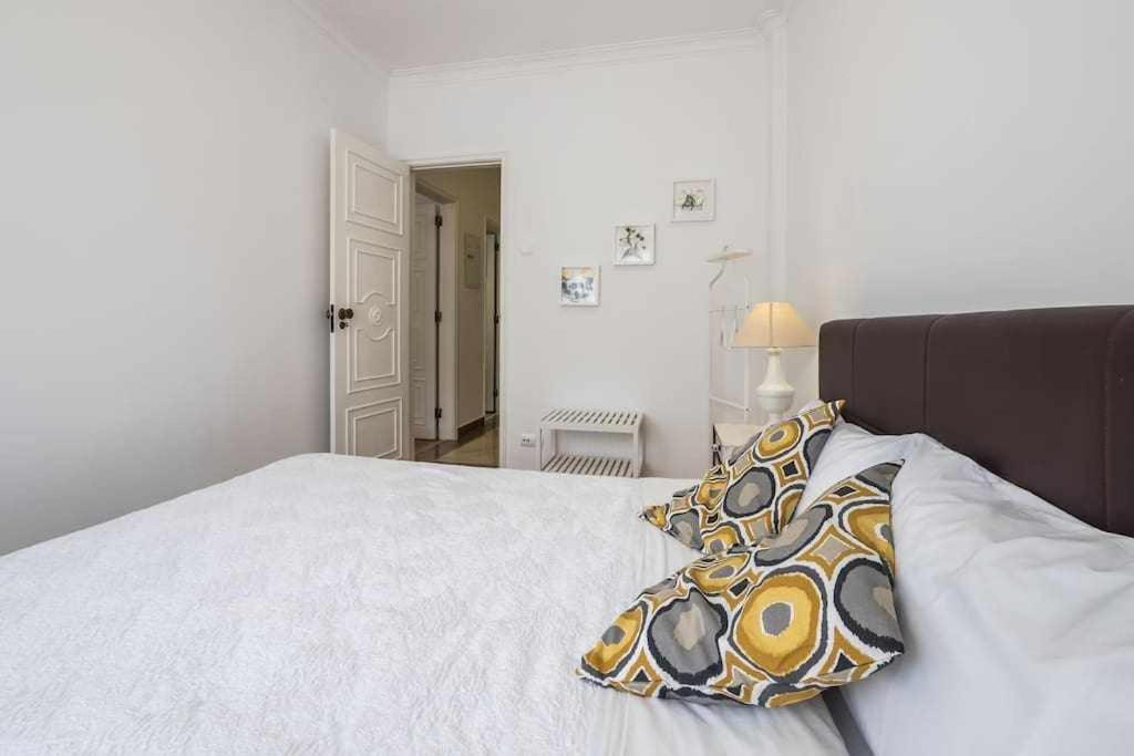 Apart Lisboa Confortavel 2 Quartos Com Terraco 奥迪韦拉什 外观 照片