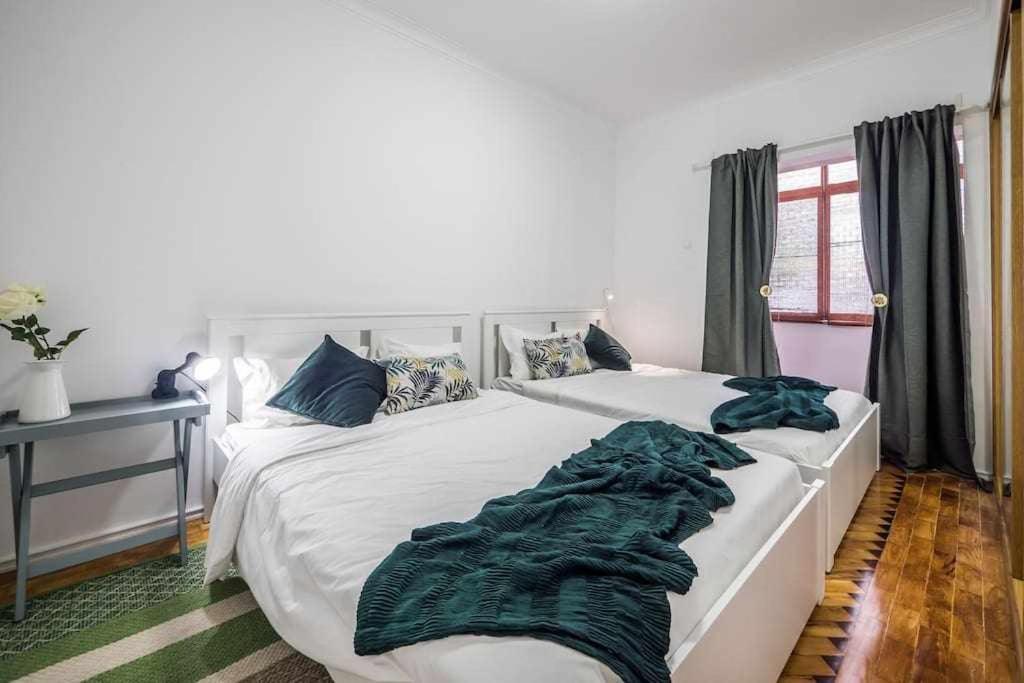 Apart Lisboa Confortavel 2 Quartos Com Terraco 奥迪韦拉什 外观 照片